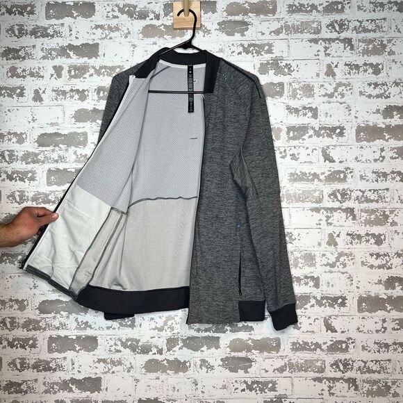 Lululemon long sleeve zip up Light coat/sweater - Picture 3 of 8